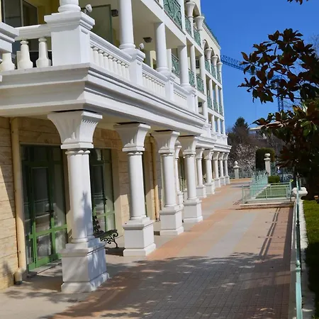 3 In Complex Splendid Апартаменты Святые Константин и Елена