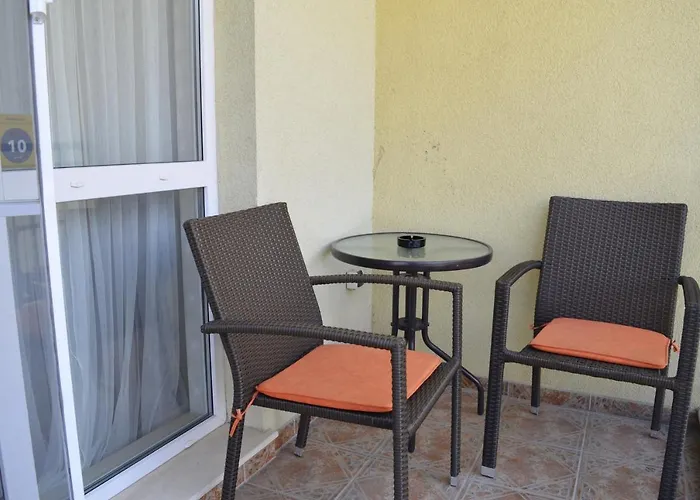 3 In Complex Splendid Lägenhet Saints Constantine and Helena