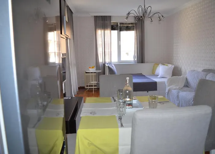 3 In Complex Splendid *