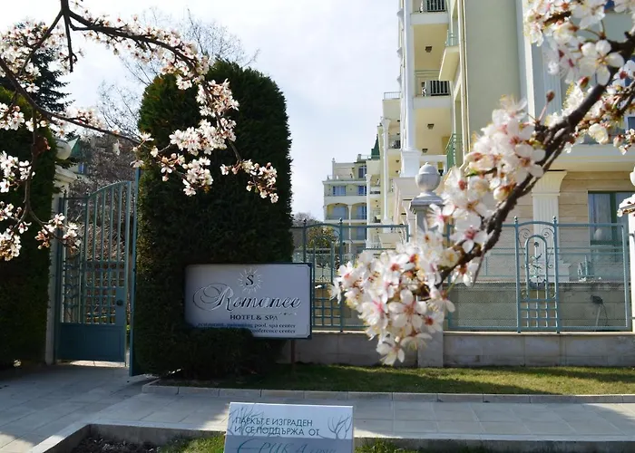 3 In Complex Splendid *